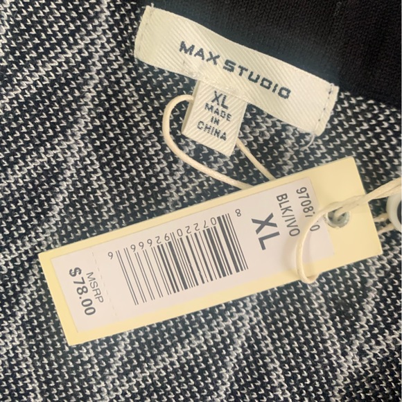 Max Studio X-Large Black White Sweater Skirt! - Picture 3 of 4